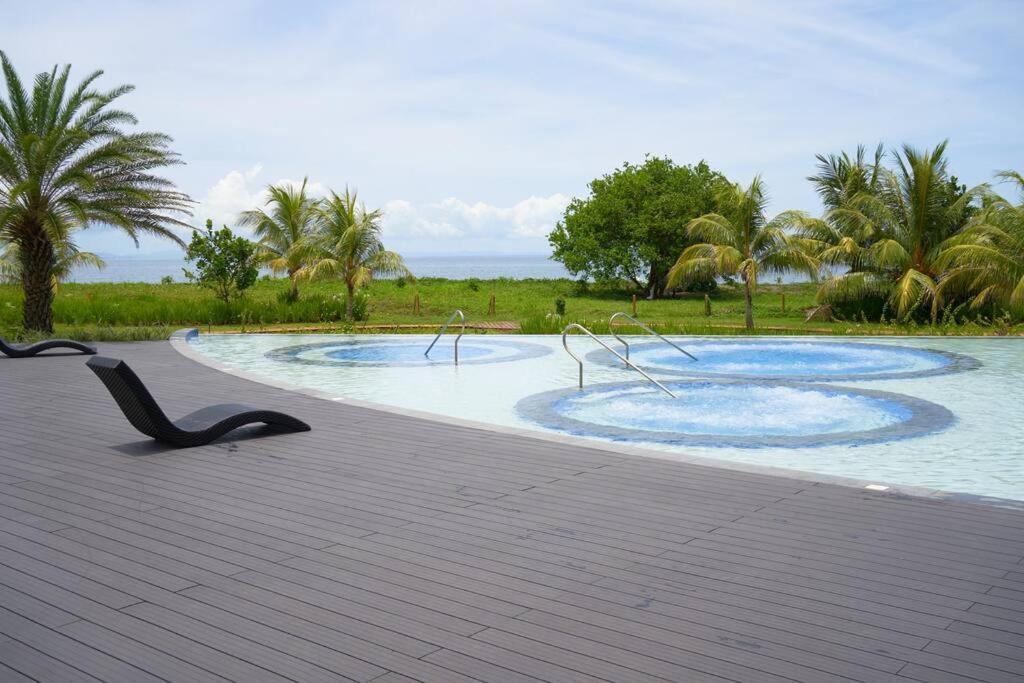 Seacove Villa W/ Heated Jacuzzi In Laiya Batangas 圣胡安 外观 照片